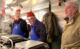 RC Kleve Freunde in der Weihnachtsbäckerei - 